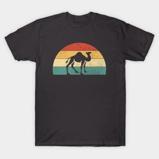 Sunset Camel Landscape Savanna vintage retro T-Shirt